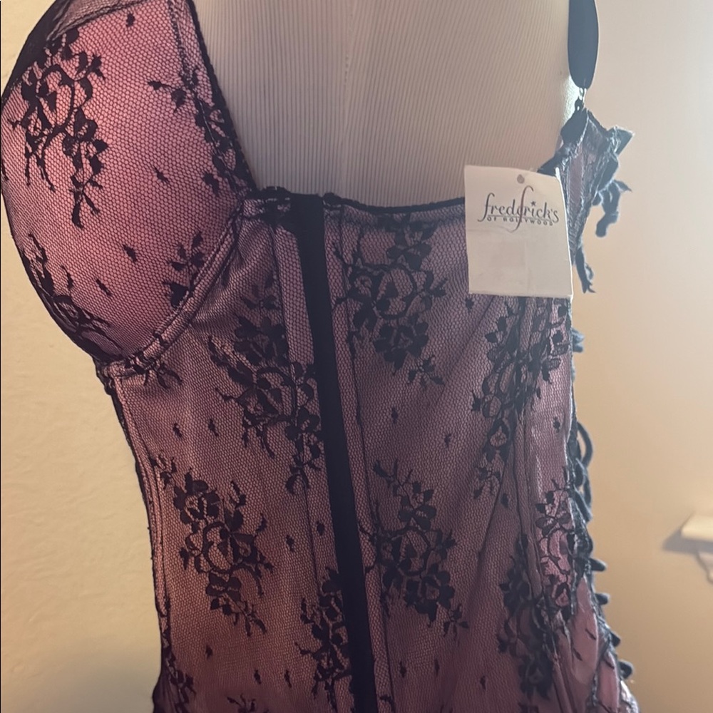 Frederick's of Hollywood Pink and Black Chemise with Lace Overlay XL - Picture 2 of 3